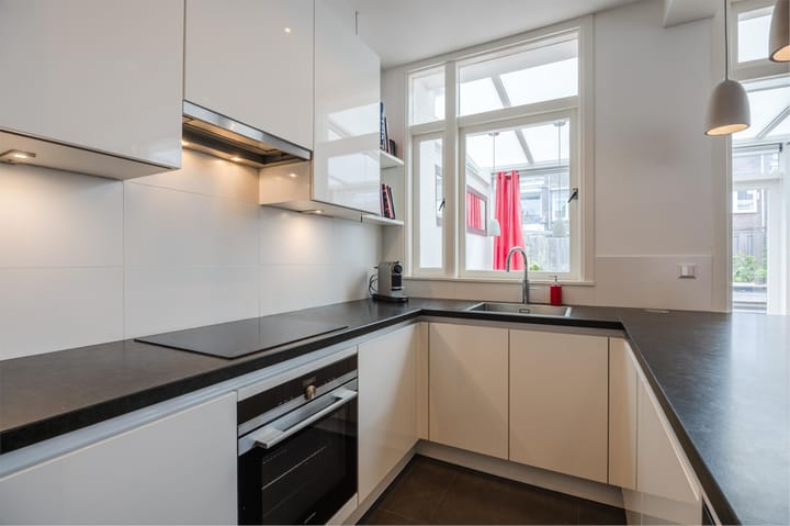 Photo 39 of Menninckstraat 54