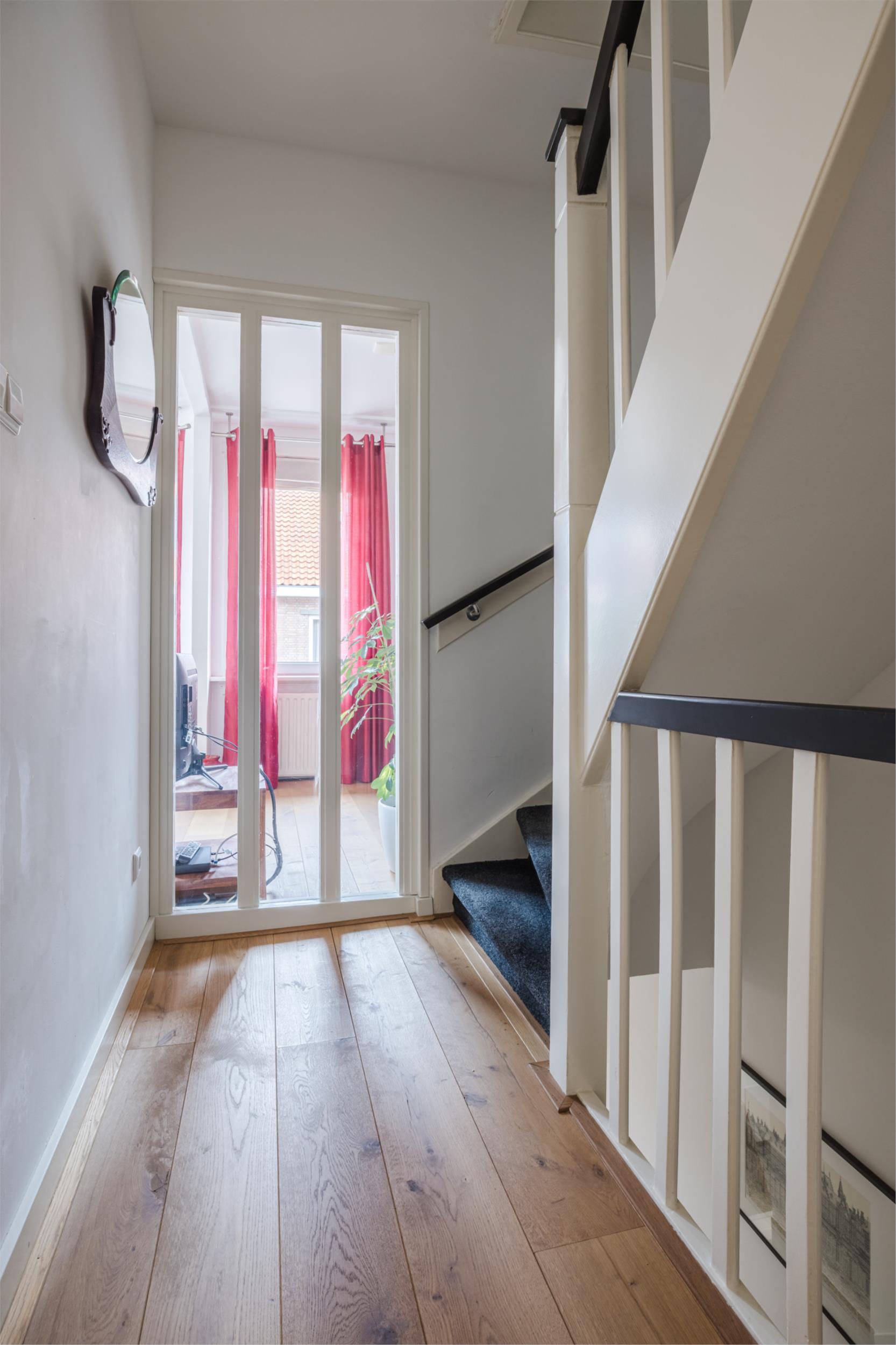 Photo 42 of Menninckstraat 54