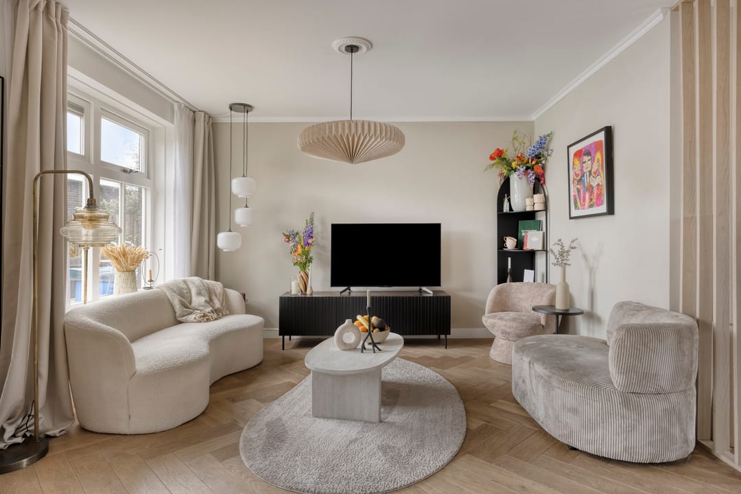 Photo 8 of Oosteinderweg 5