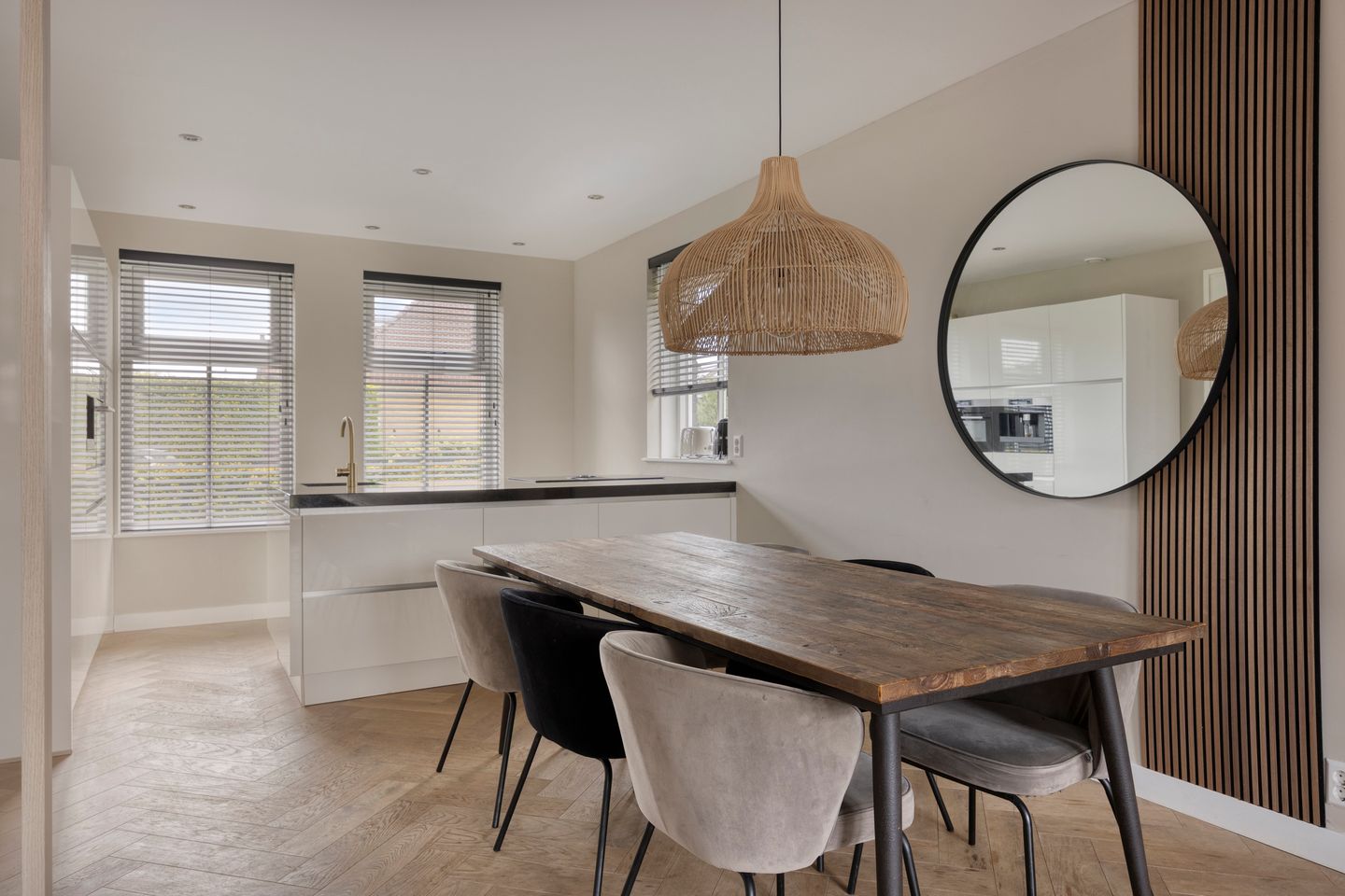 Photo 10 of Oosteinderweg 5