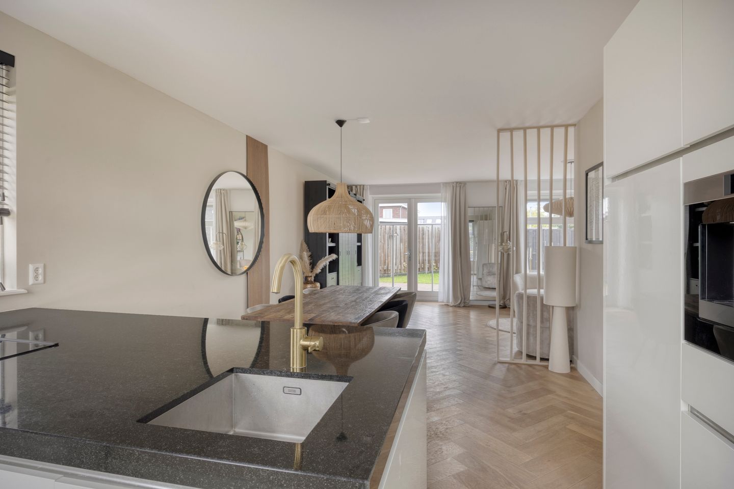 Photo 14 of Oosteinderweg 5