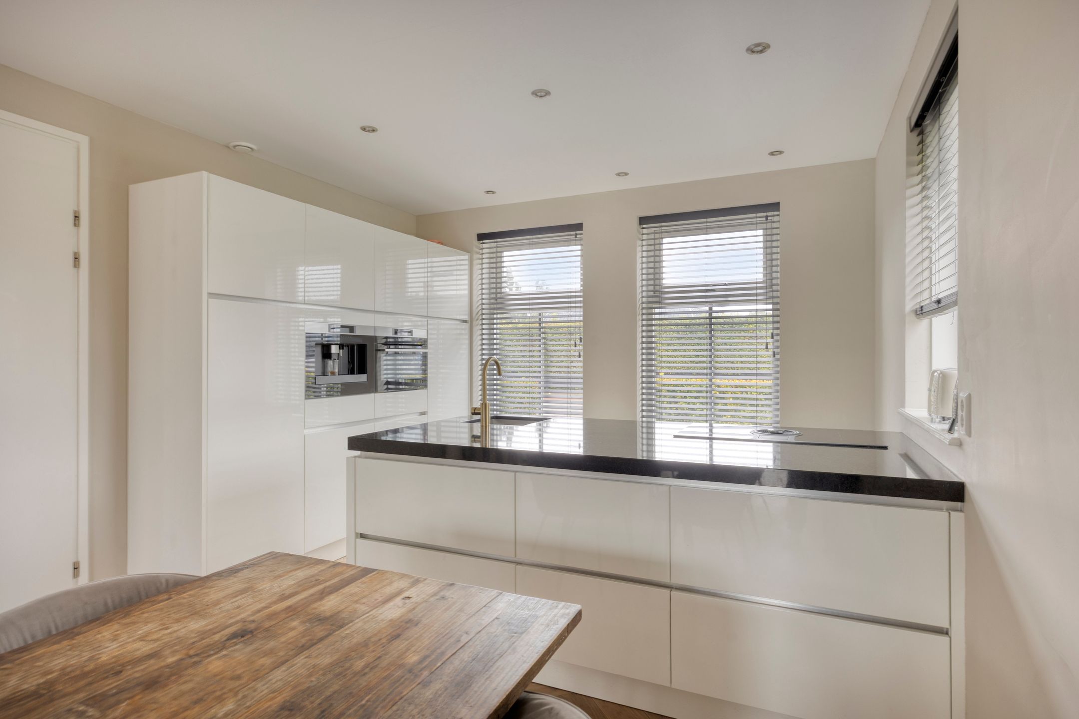 Photo 12 of Oosteinderweg 5