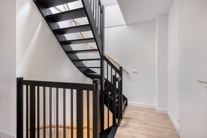 Foto 16 van Oosteinderweg 5