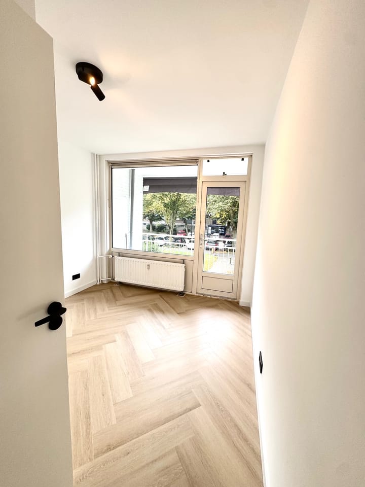 Foto 20 van Burgemeester Caan van Necklaan 122