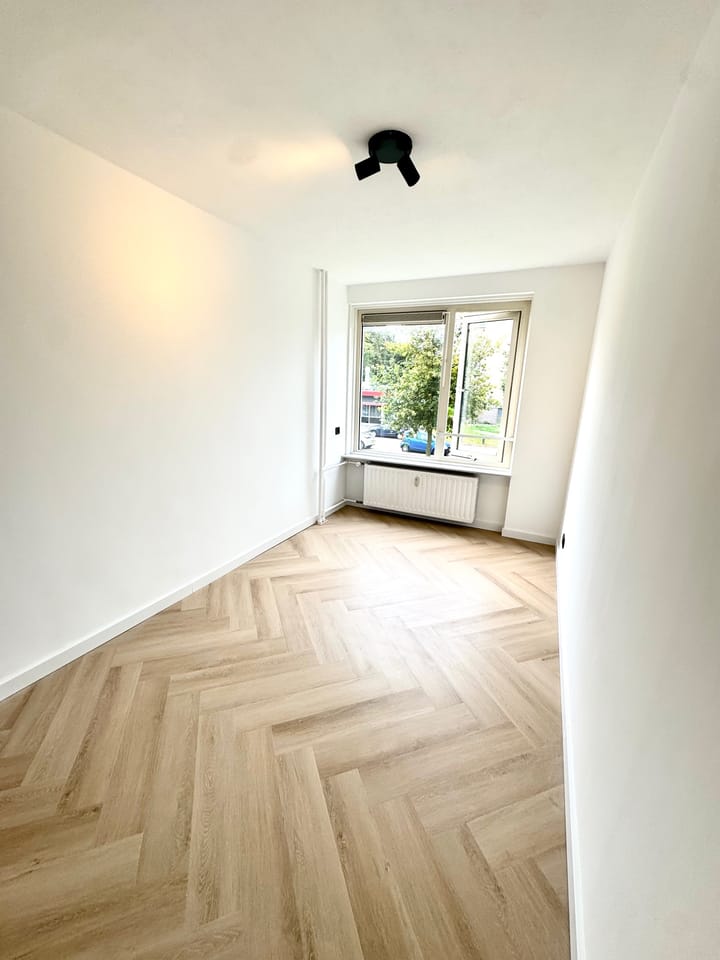 Foto 23 van Burgemeester Caan van Necklaan 122