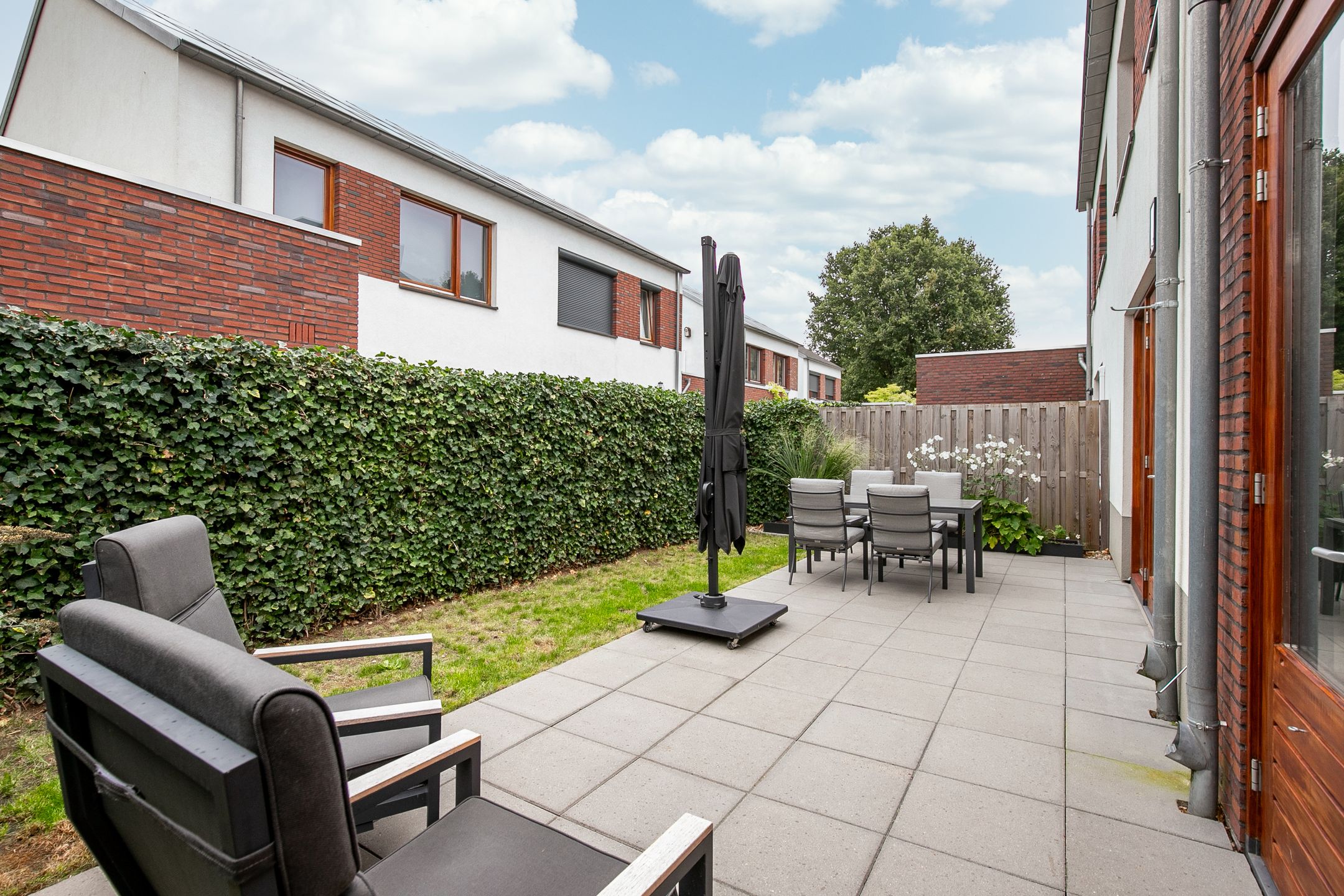 Photo 24 of Dokter Landmanstraat 3