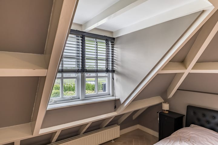 Photo 37 of Halve Raak 49