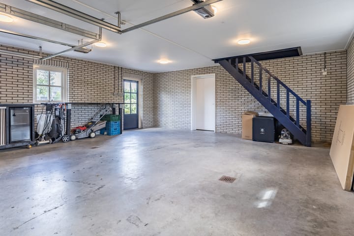 Photo 56 of Halve Raak 49