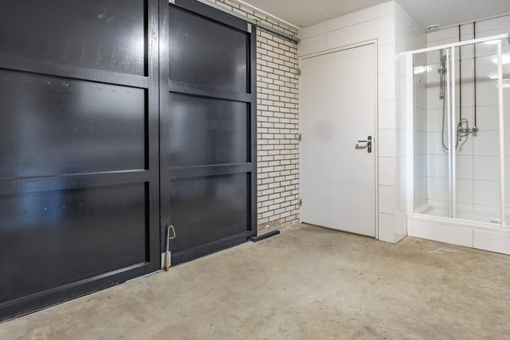 Photo 57 of Halve Raak 49