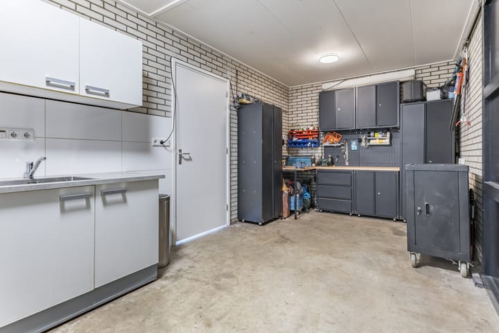 Photo 59 of Halve Raak 49