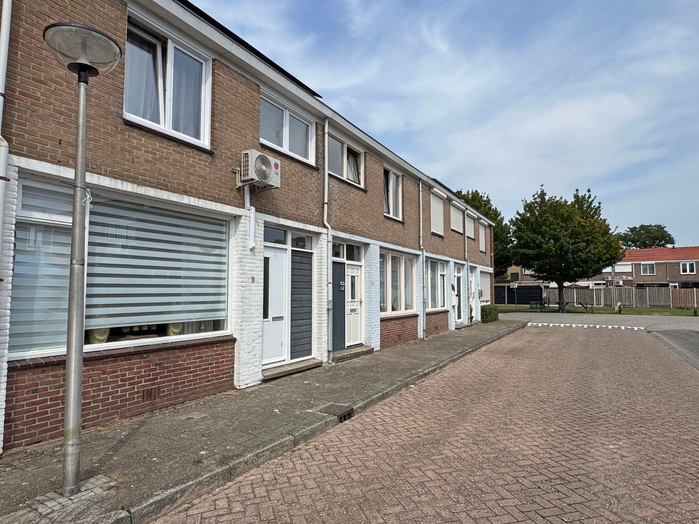 Photo 5 of Johannes Vermeerstraat 55