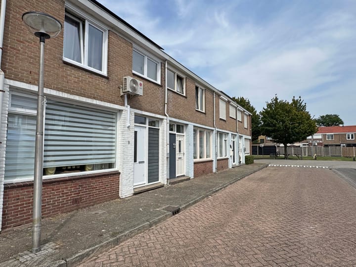 Photo 5 of Johannes Vermeerstraat 55