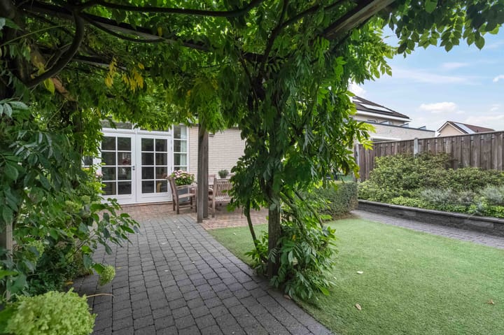 Photo 39 of Gareel 32