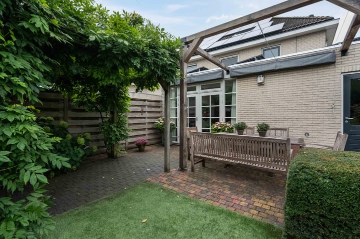 Photo 41 of Gareel 32