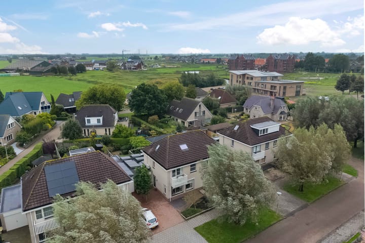 Photo 43 of Gareel 32