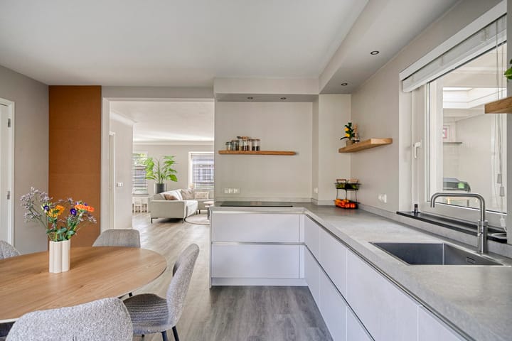 Foto 17 van Sint Jansbloem 51