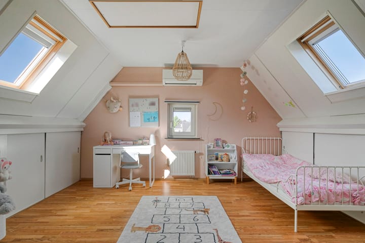 Foto 32 van Sint Jansbloem 51