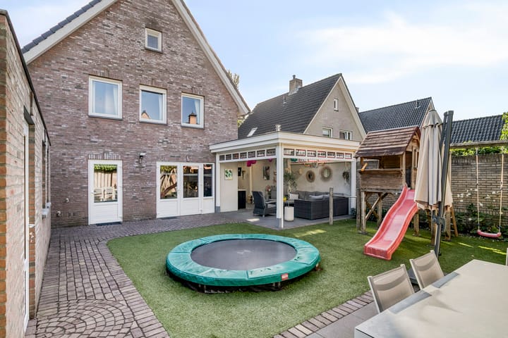 Foto 35 van Sint Jansbloem 51