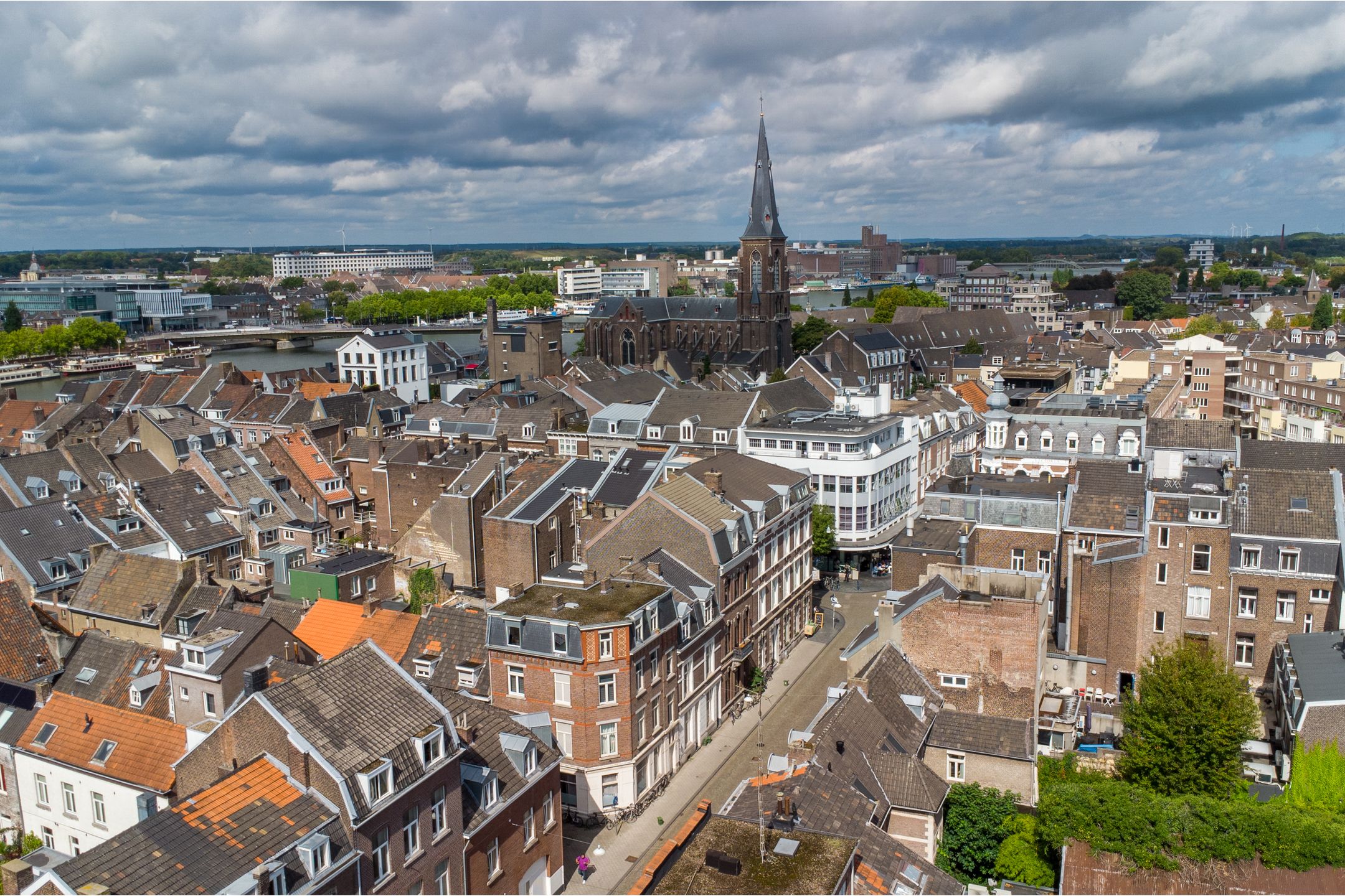 Photo 27 of Wycker Grachtstraat 16