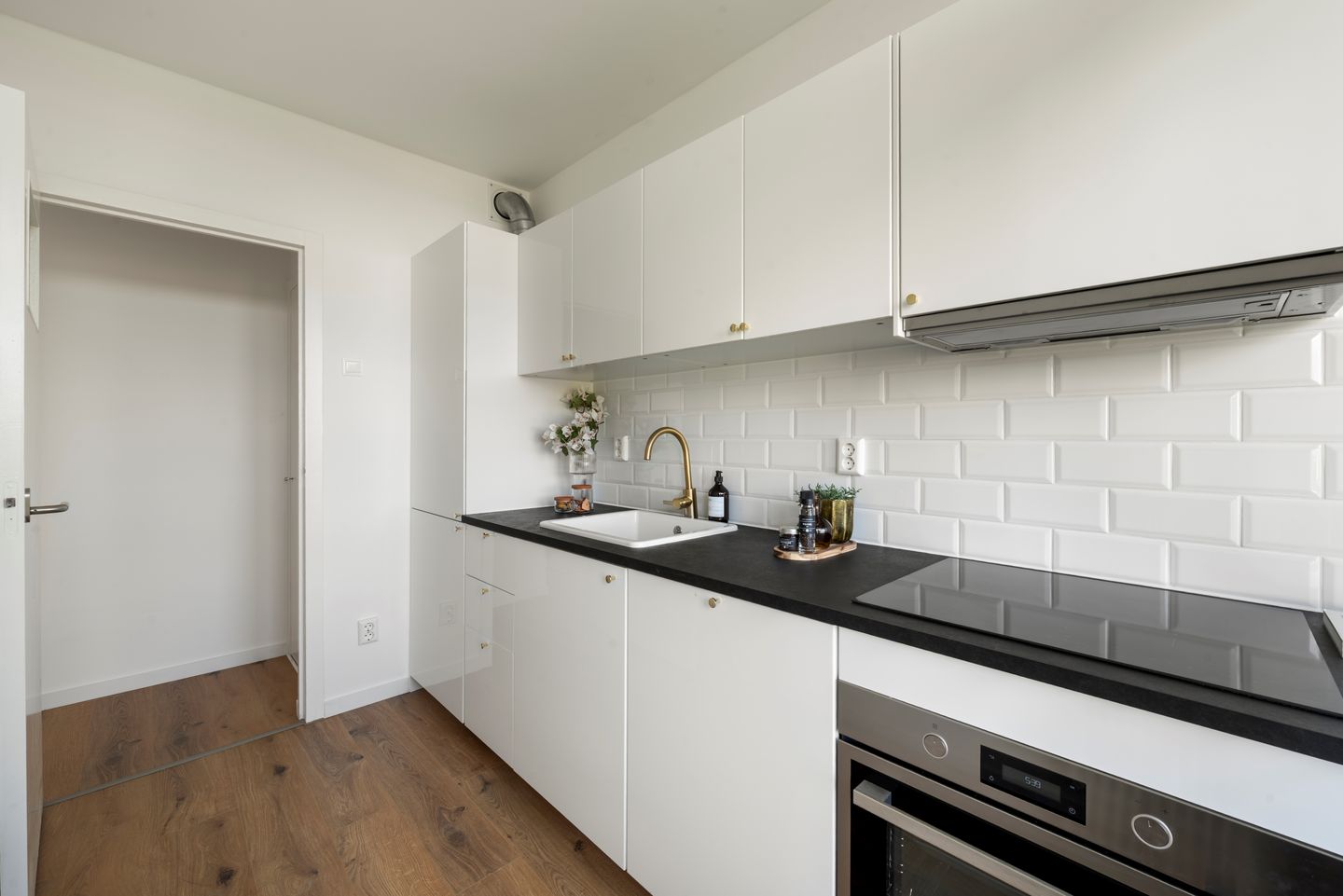 Photo 10 of Schouwenselaan 87