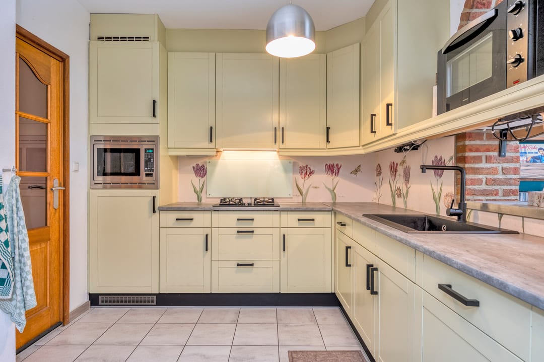 Foto 11 van Broeksittarderweg 128