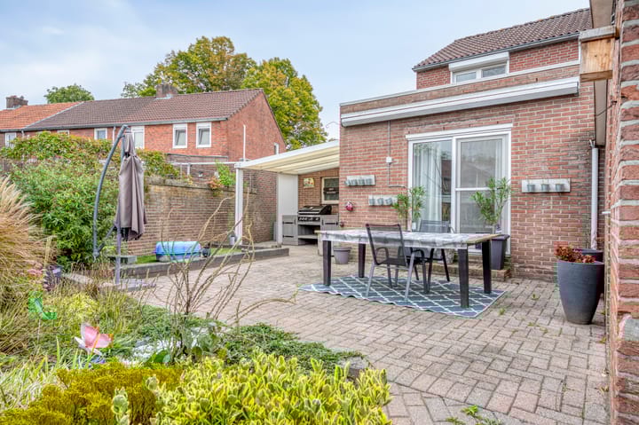 Foto 23 van Broeksittarderweg 128