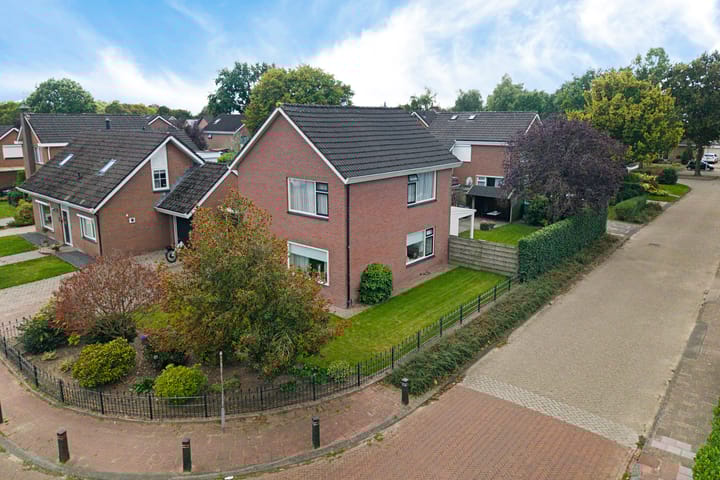 Photo 39 of Barnar 88