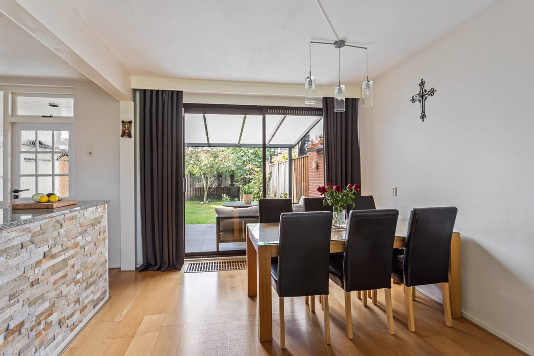 Photo 11 of Wielewaalstraat 6