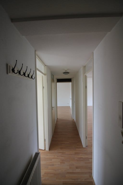 Photo 4 of Laat 212-B