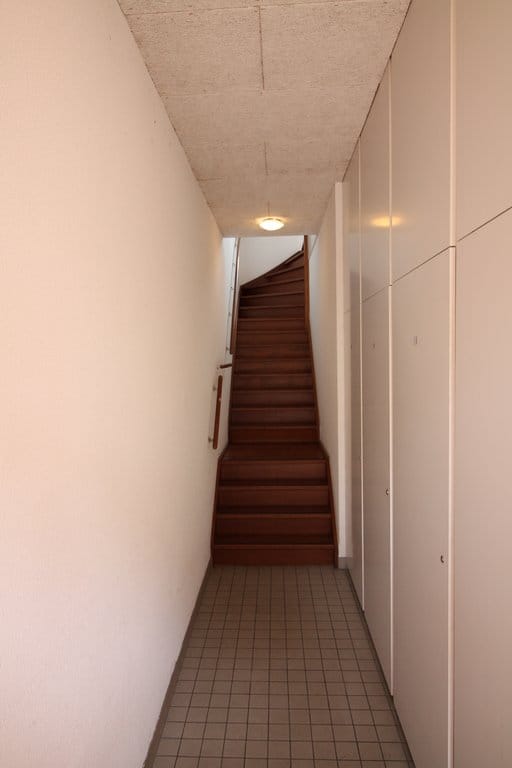 Photo 14 of Laat 212-B