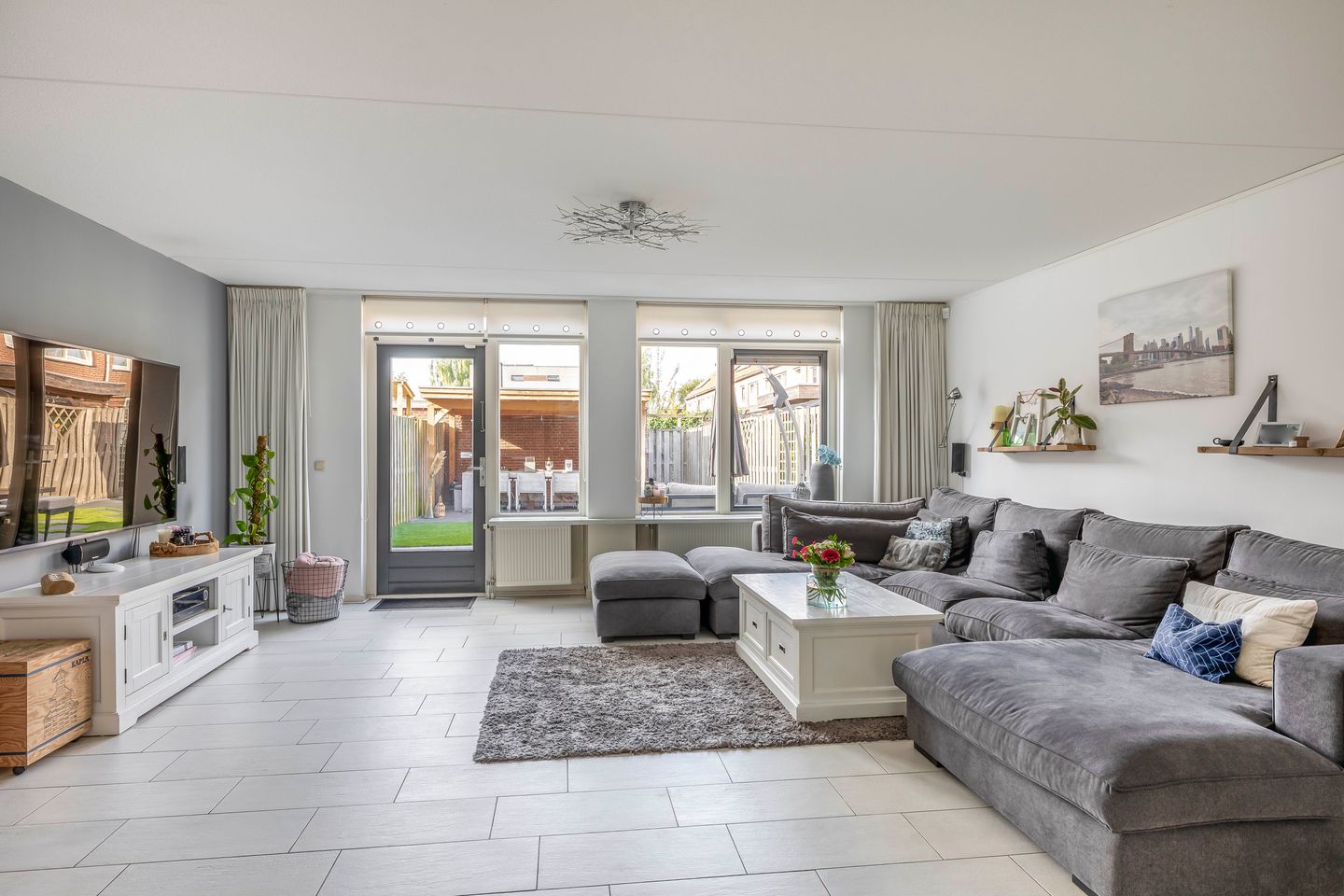 Foto 1 van Aarlanderveenstraat 23