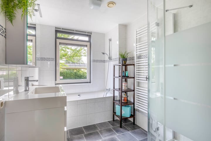 Foto 28 van Aarlanderveenstraat 23