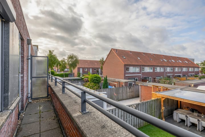 Foto 33 van Aarlanderveenstraat 23