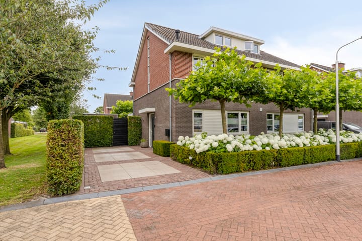 Photo 1 of Tarwestraat 14