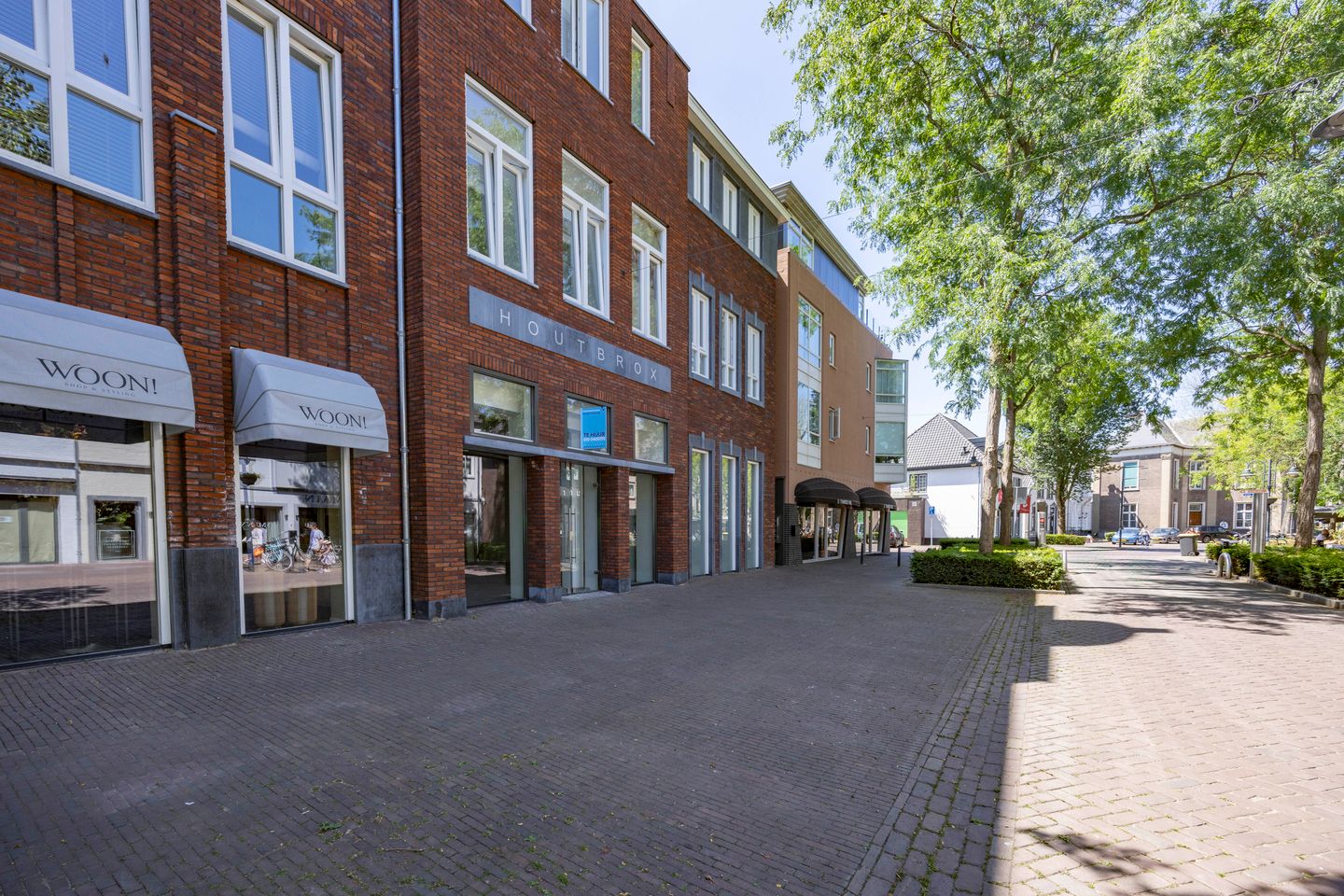 View photo 2 of Hoofdstraat 21