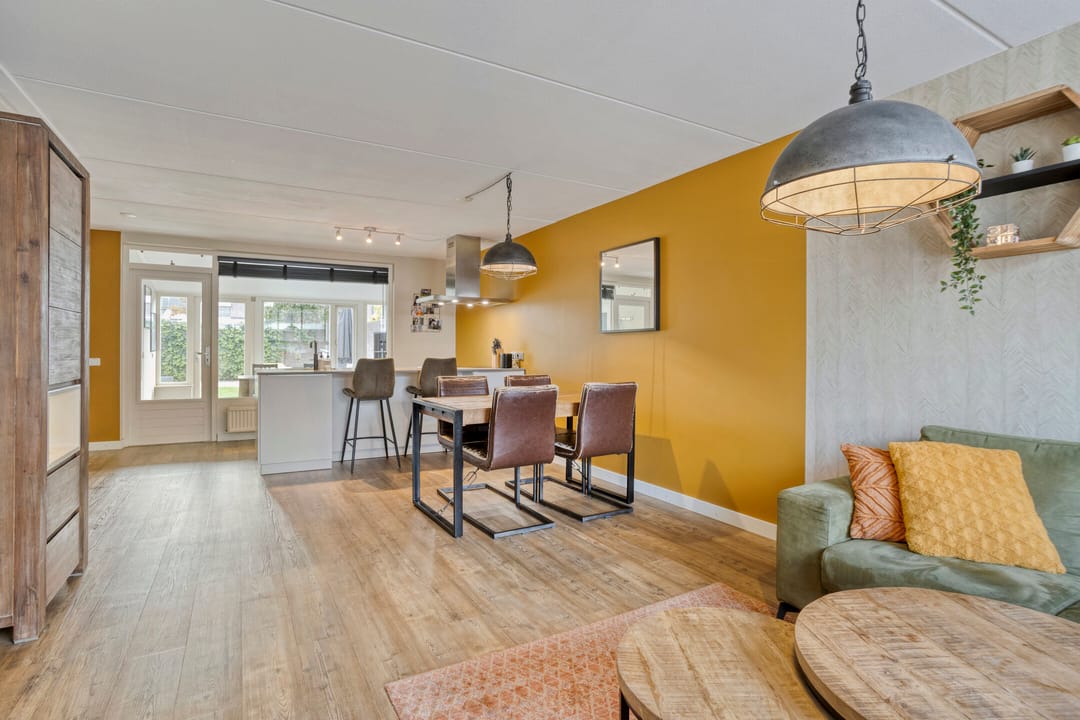 Photo 8 of Pinksterbloem 39