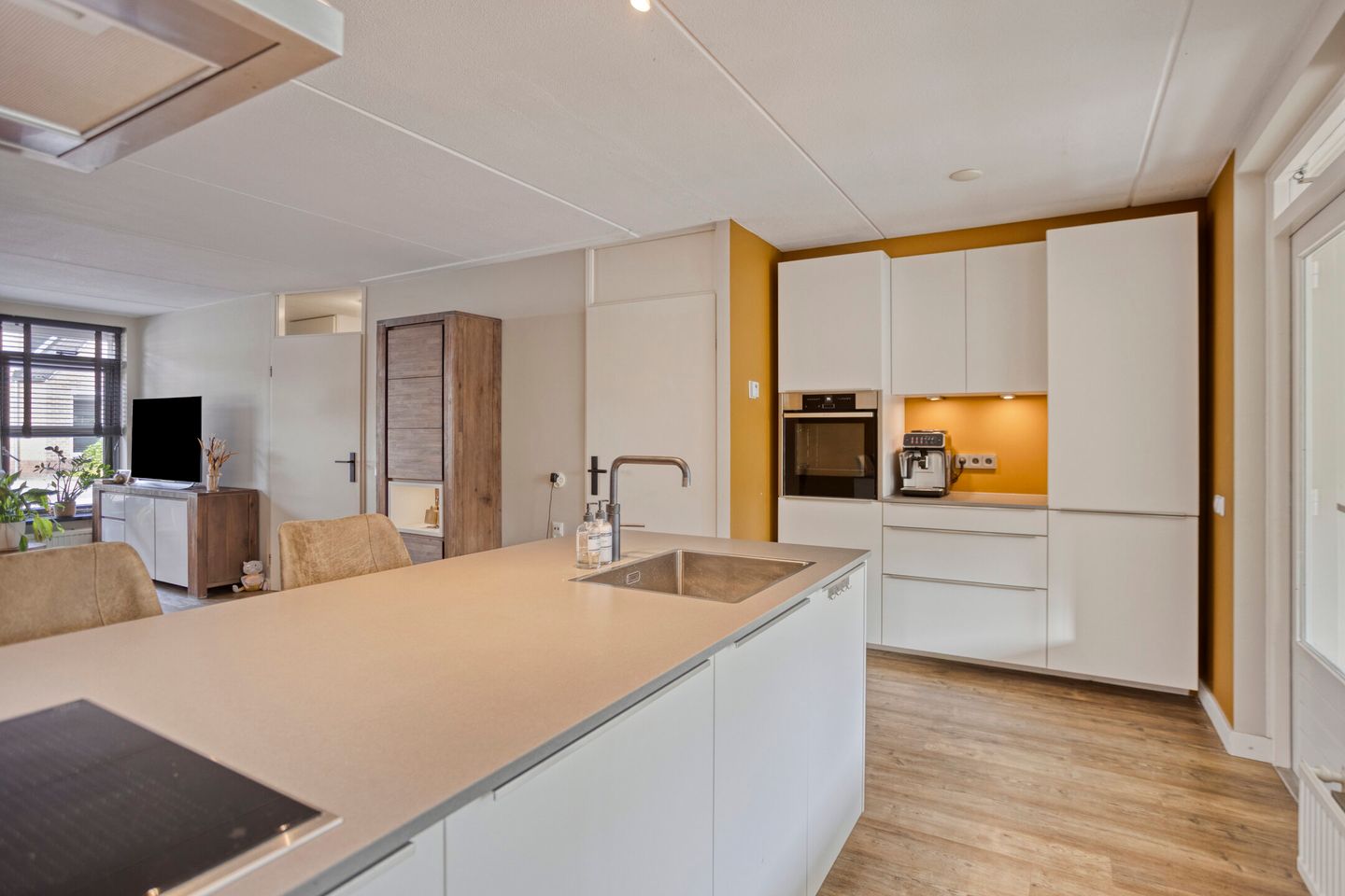 Photo 14 of Pinksterbloem 39