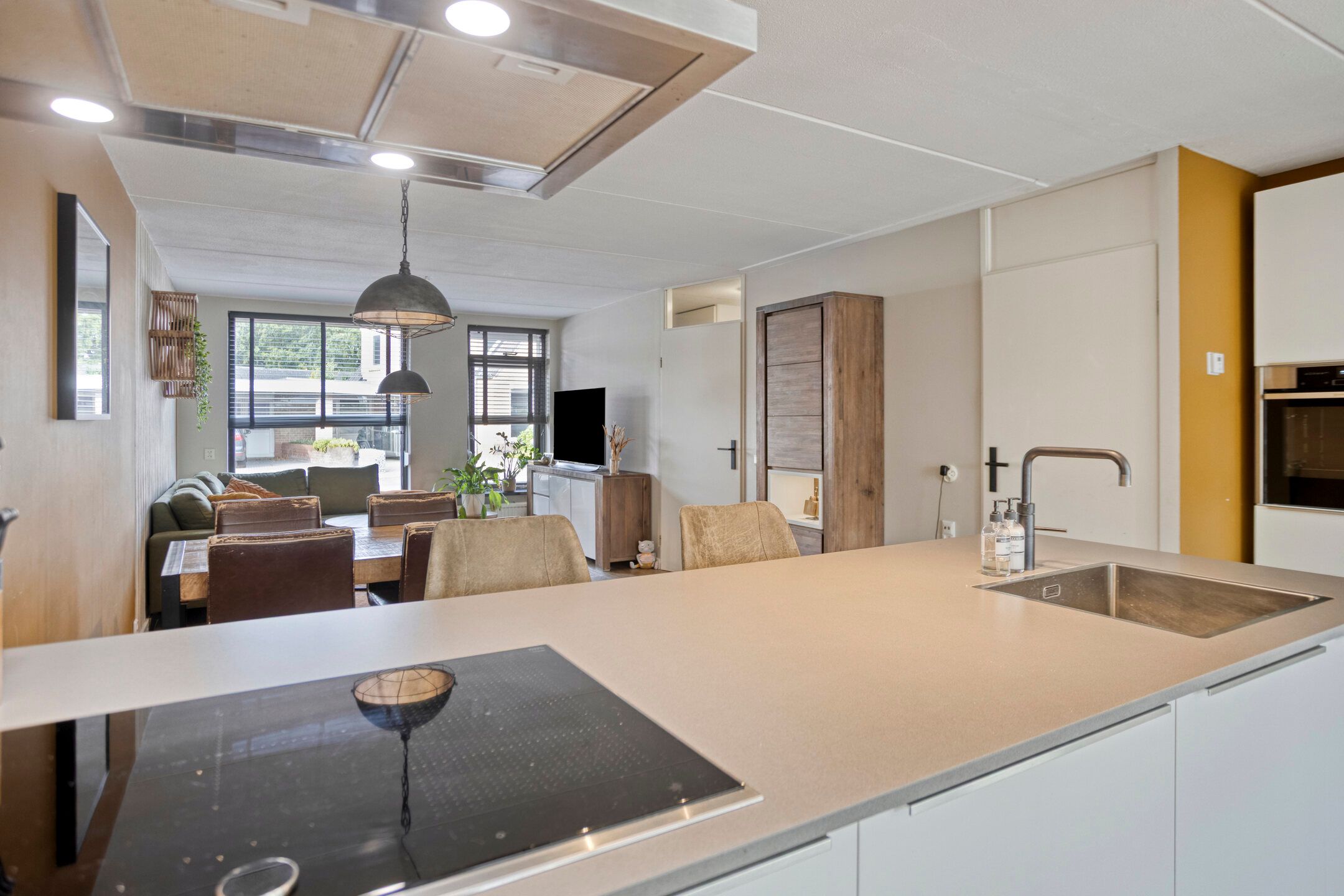 Photo 15 of Pinksterbloem 39