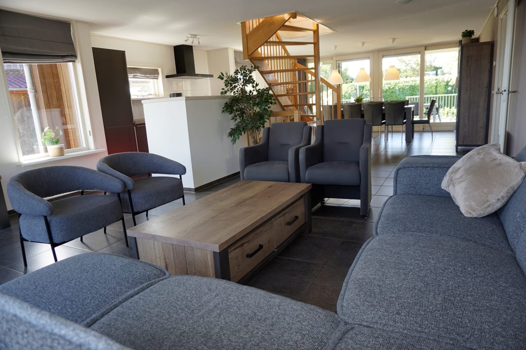 Photo 11 of Rijksstraatweg 80-115