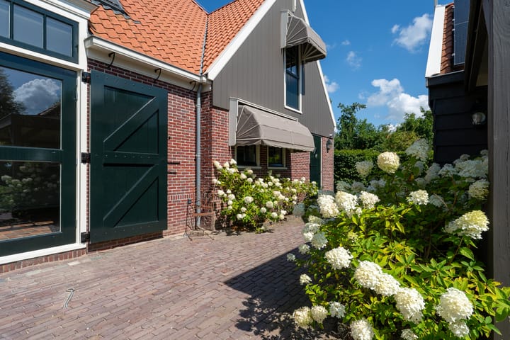 Photo 95 of Jan Glijnisweg 14-B