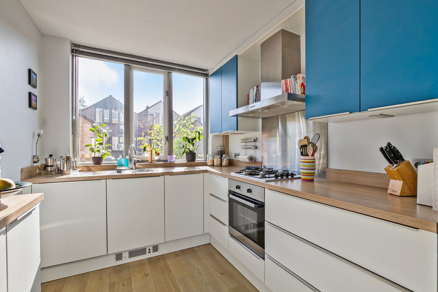 Foto 10 van Dissel 126