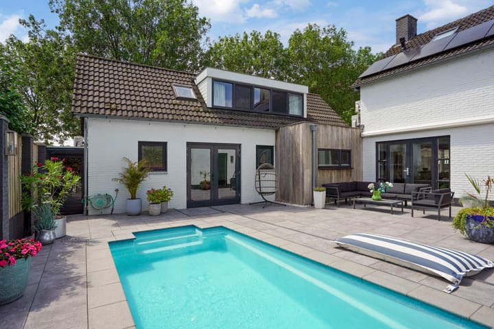 Photo 2 of Schoolstraat 2