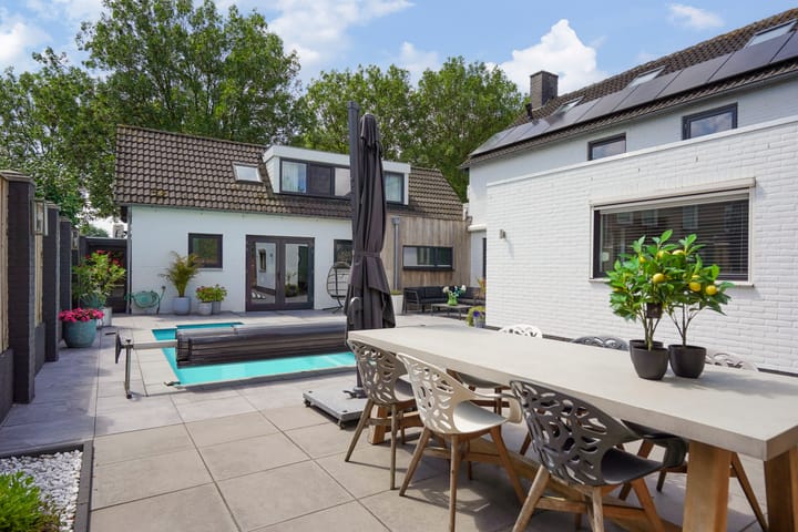 Photo 40 of Schoolstraat 2