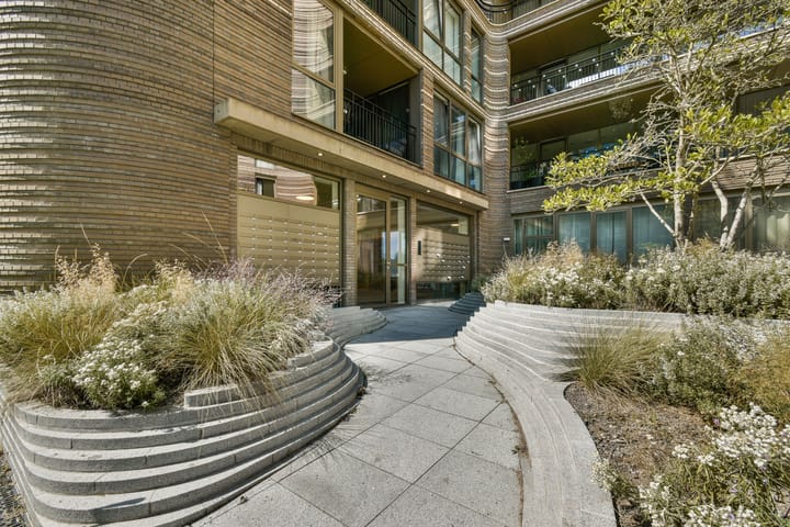 Foto 28 van Spadinalaan 569