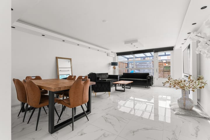 Foto 2 van Van Diemenhof 33