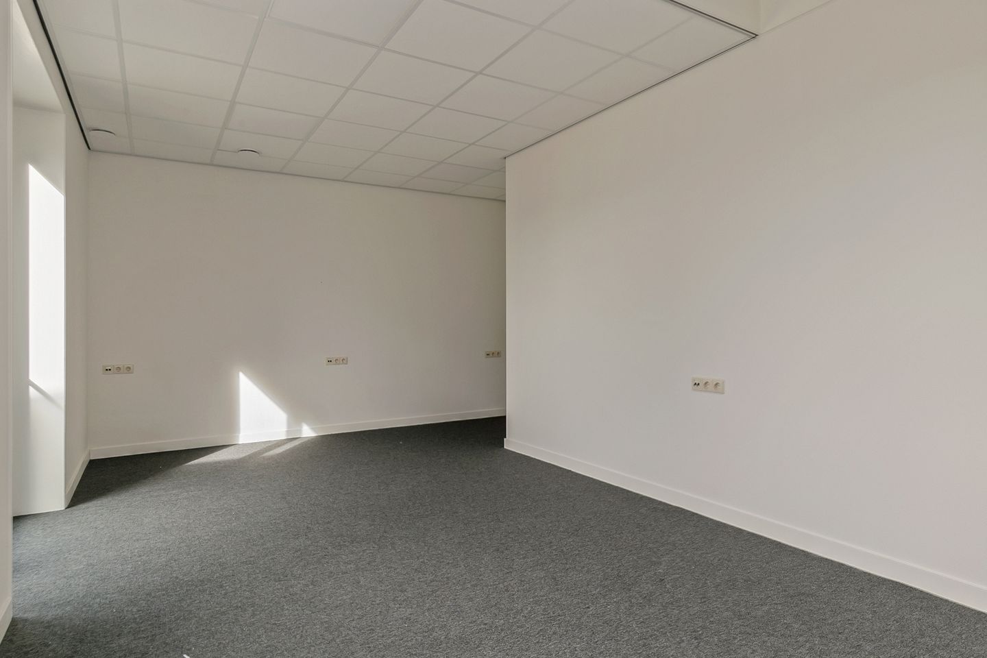Bekijk foto 5 van Van der Landeweg 1