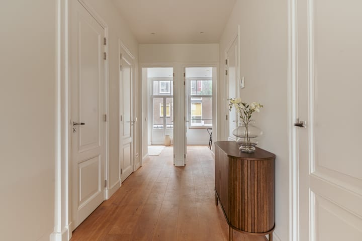 Photo 13 of Vrolikstraat 246-B