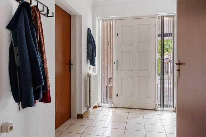 Photo 6 of Heer Willemstraat 6