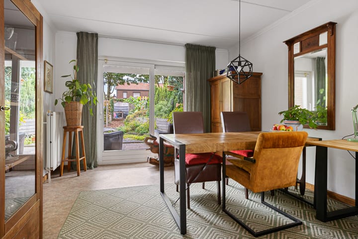 Photo 11 of Heer Willemstraat 6