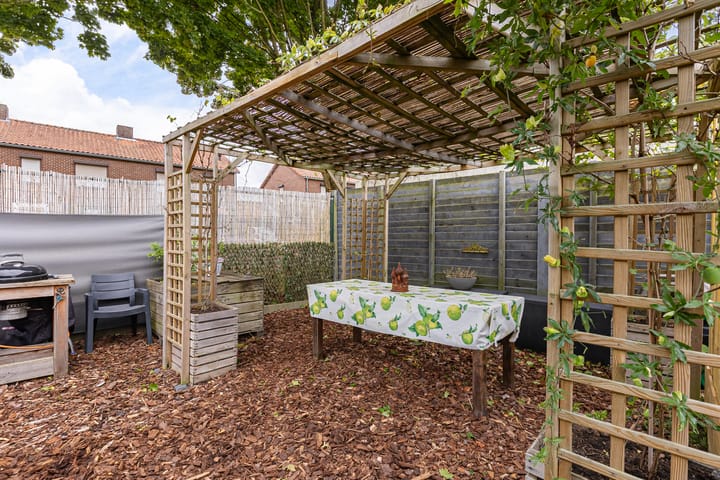 Photo 38 of Heer Willemstraat 6